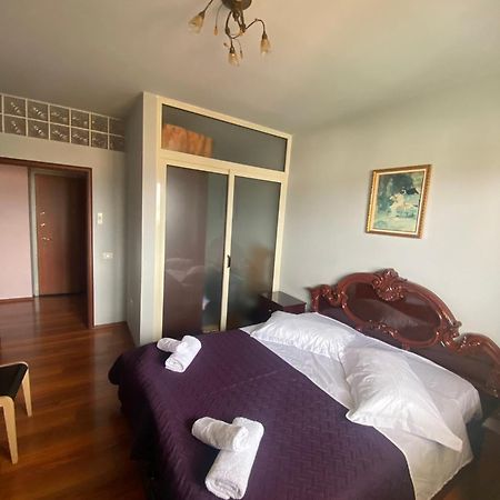 Stay The Night Shkodra Apartment City Centre Экстерьер фото